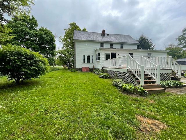 14 Wheelwright Rd, Barre, MA 01005