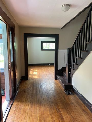14 Wheelwright Rd, Barre, MA 01005