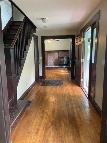 14 Wheelwright Rd, Barre, MA 01005