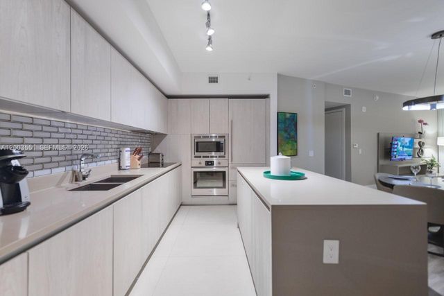 4111 S Ocean Dr 2207, Hollywood, FL 33019