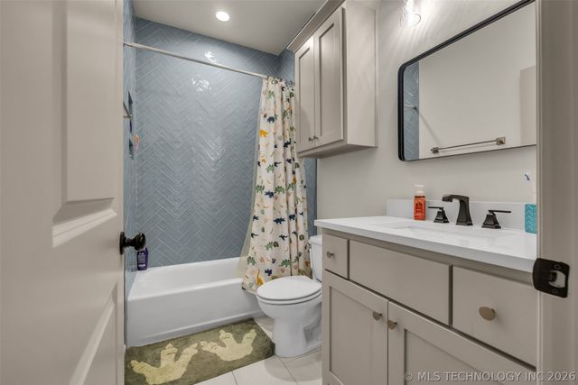2894 E 142nd Court S, Bixby, OK 74008