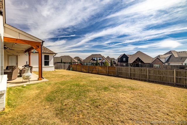 2894 E 142nd Court S, Bixby, OK 74008
