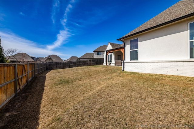 2894 E 142nd Court S, Bixby, OK 74008