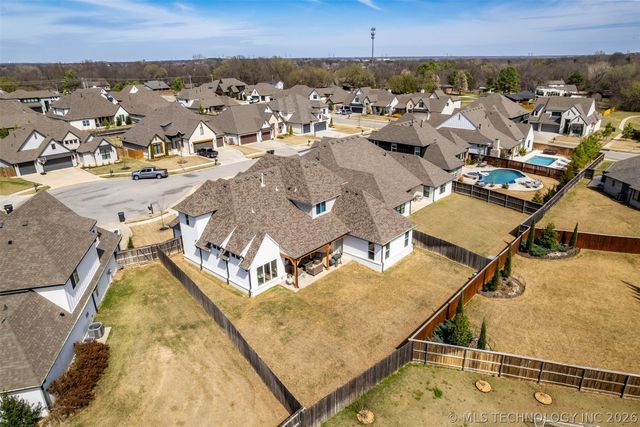 2894 E 142nd Court S, Bixby, OK 74008