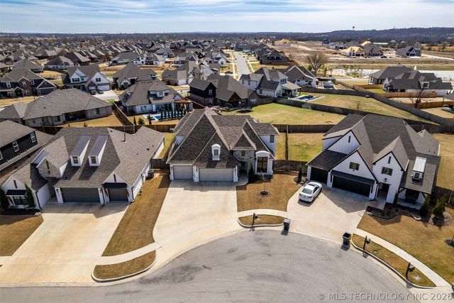 2894 E 142nd Court S, Bixby, OK 74008