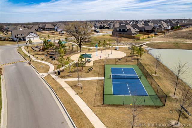 2894 E 142nd Court S, Bixby, OK 74008