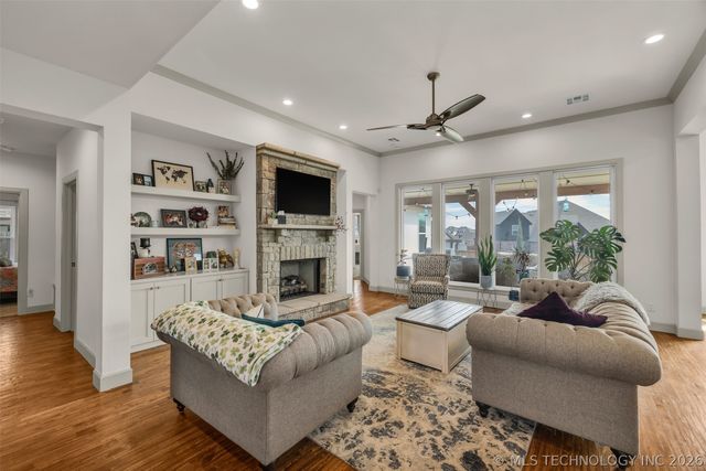 2894 E 142nd Court S, Bixby, OK 74008