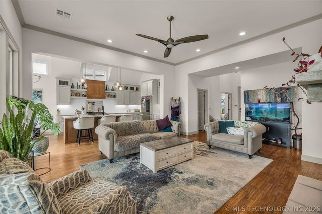 2894 E 142nd Court S, Bixby, OK 74008