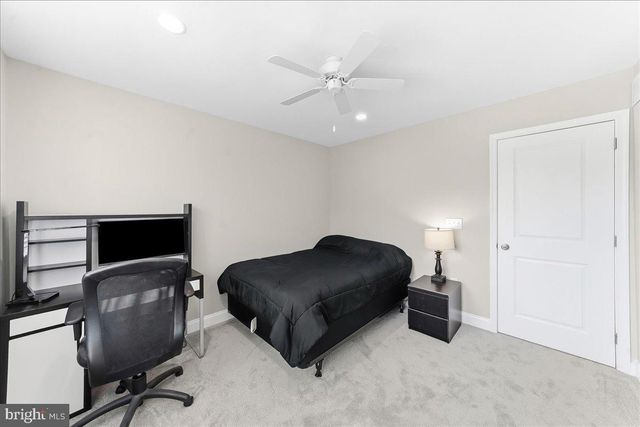 16 GREEN WAY DR, Doylestown, PA 18901