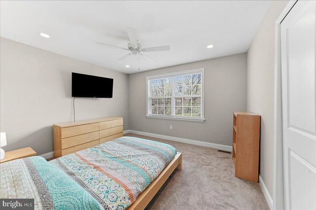 16 GREEN WAY DR, Doylestown, PA 18901