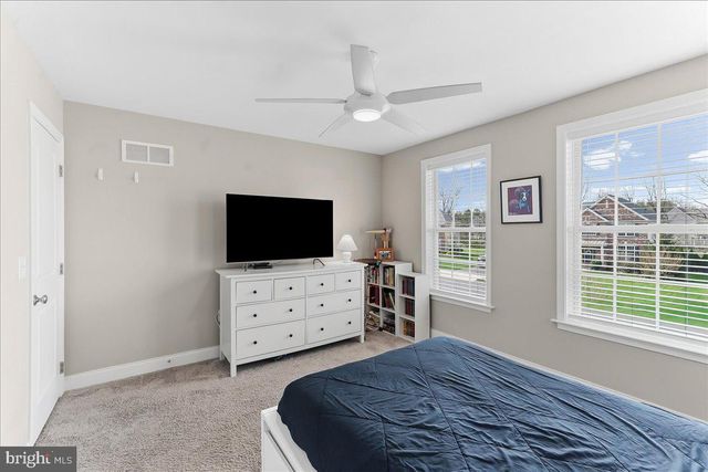 16 GREEN WAY DR, Doylestown, PA 18901