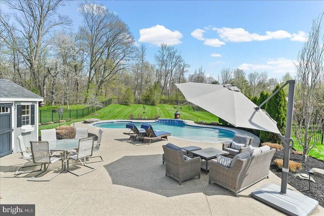 16 GREEN WAY DR, Doylestown, PA 18901