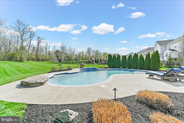 16 GREEN WAY DR, Doylestown, PA 18901