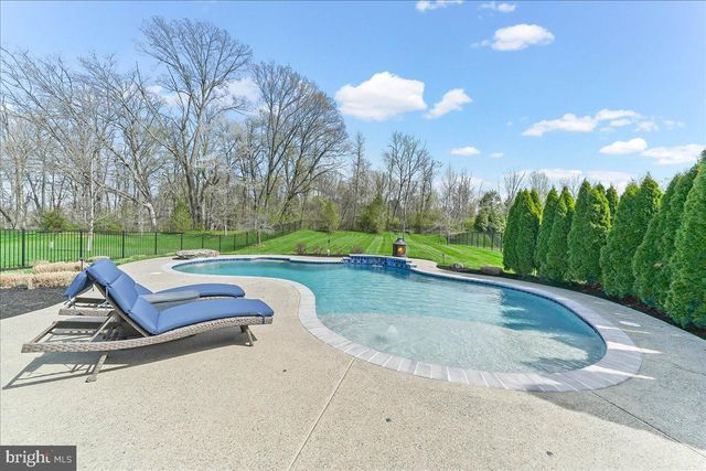 16 GREEN WAY DR, Doylestown, PA 18901