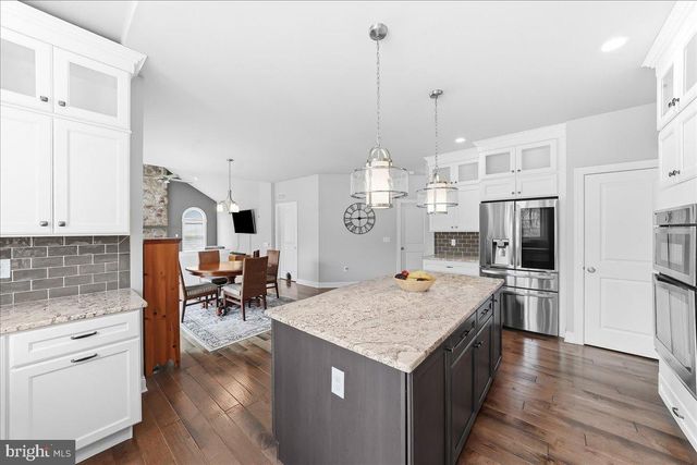 16 GREEN WAY DR, Doylestown, PA 18901