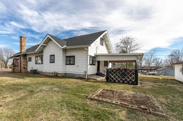 504 7th Street, Monett, MO 65708