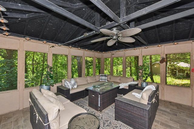 4935 Buena Park ROAD, Waterford, WI 53185