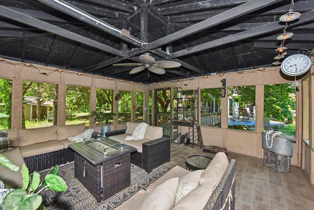 4935 Buena Park ROAD, Waterford, WI 53185