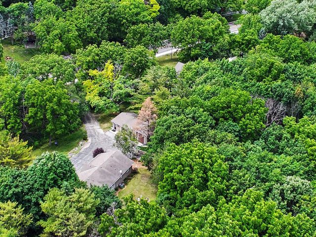 4935 Buena Park ROAD, Waterford, WI 53185