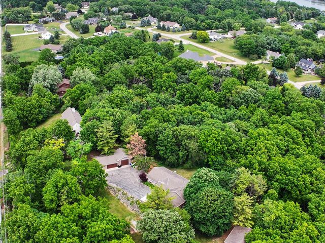 4935 Buena Park ROAD, Waterford, WI 53185