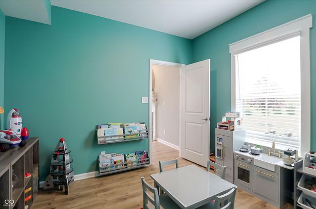 4401 Eaglecrest Place, Zionsville, IN 46077