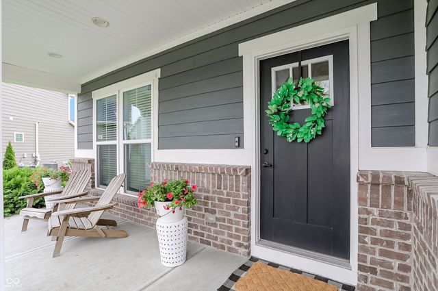 4401 Eaglecrest Place, Zionsville, IN 46077
