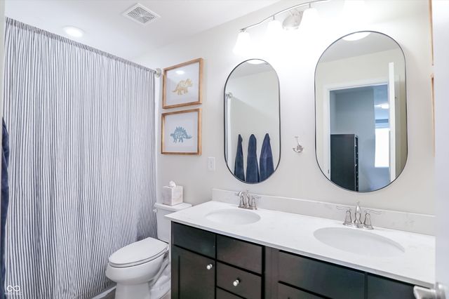 4401 Eaglecrest Place, Zionsville, IN 46077