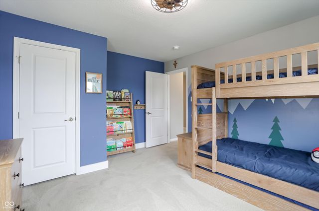 4401 Eaglecrest Place, Zionsville, IN 46077