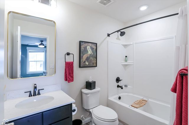 4401 Eaglecrest Place, Zionsville, IN 46077
