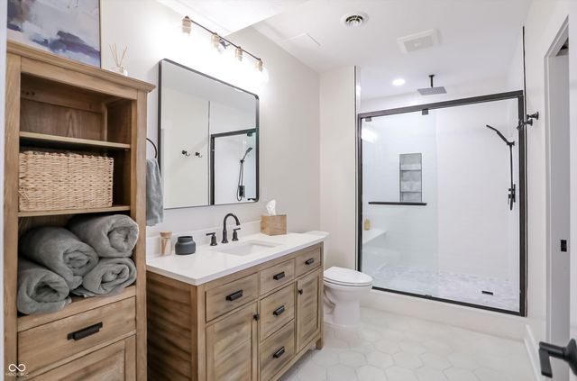 4401 Eaglecrest Place, Zionsville, IN 46077