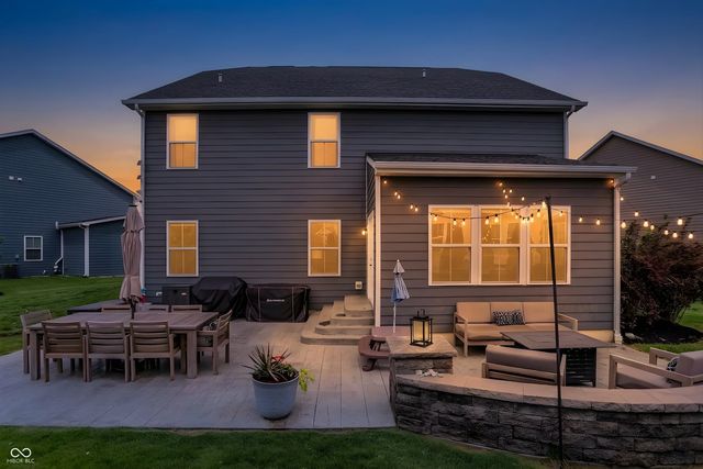 4401 Eaglecrest Place, Zionsville, IN 46077