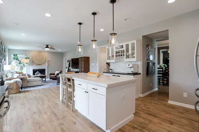 4401 Eaglecrest Place, Zionsville, IN 46077