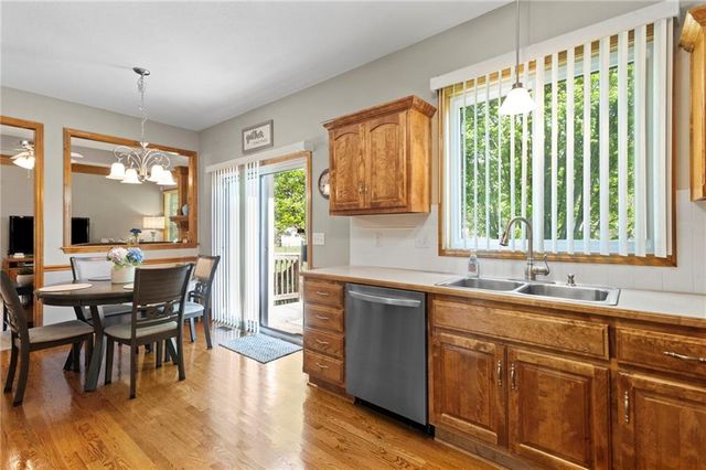 803 Cindy Lane, Raymore, MO 64083
