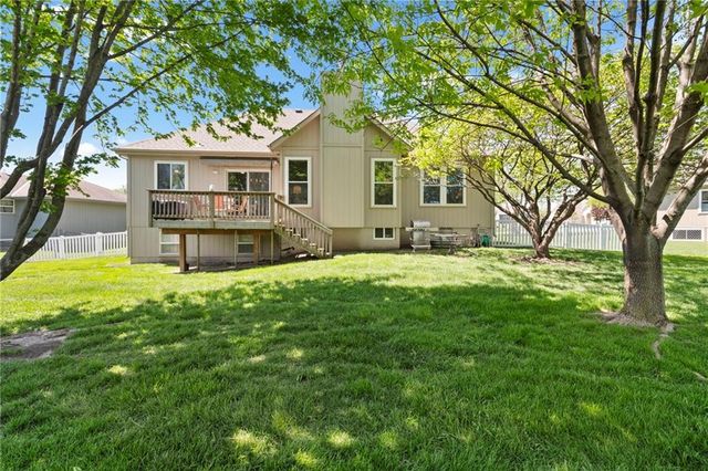 803 Cindy Lane, Raymore, MO 64083