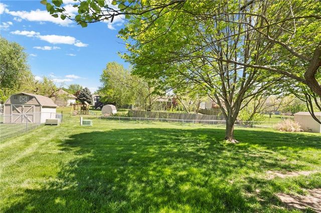 803 Cindy Lane, Raymore, MO 64083