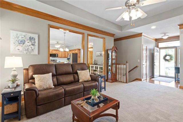 803 Cindy Lane, Raymore, MO 64083