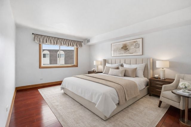 9529 Bronx Avenue 401, Skokie, IL 60077