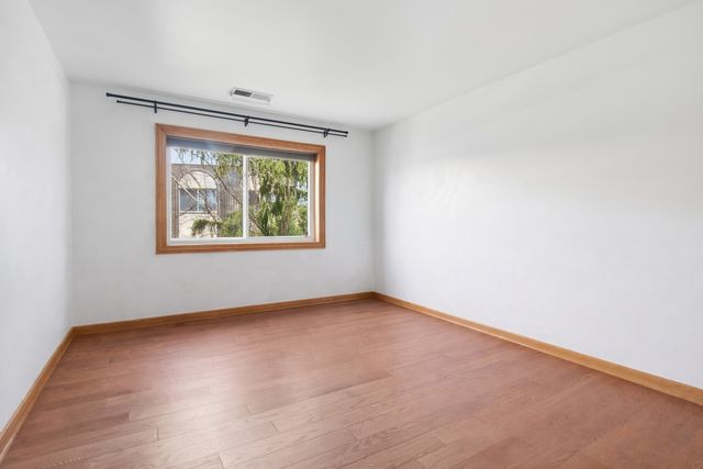 9529 Bronx Avenue 401, Skokie, IL 60077
