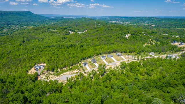 101 Cascade Drive, Rossville, GA 30741