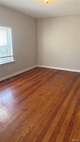 426 Bluff Drive, St Louis, MO 63137