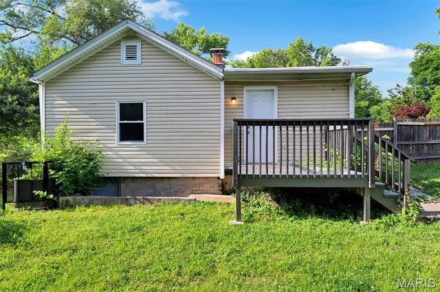 426 Bluff Drive, St Louis, MO 63137