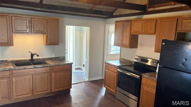 426 Bluff Drive, St Louis, MO 63137