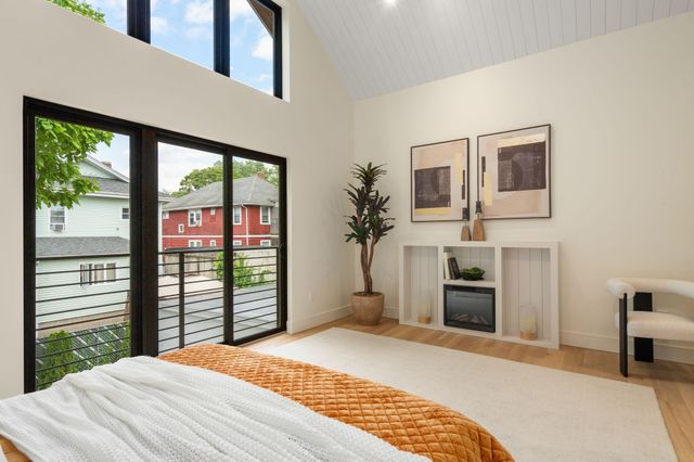 31 Conwell Ave, Somerville, MA 02144