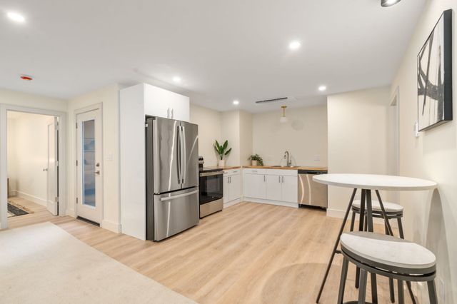 31 Conwell Ave, Somerville, MA 02144