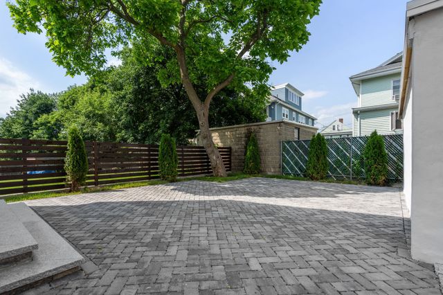 31 Conwell Ave, Somerville, MA 02144
