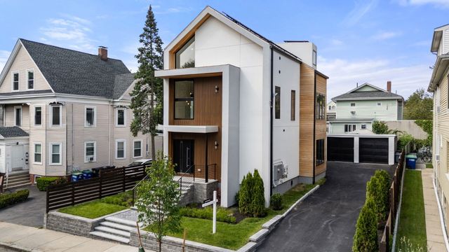 31 Conwell Ave, Somerville, MA 02144