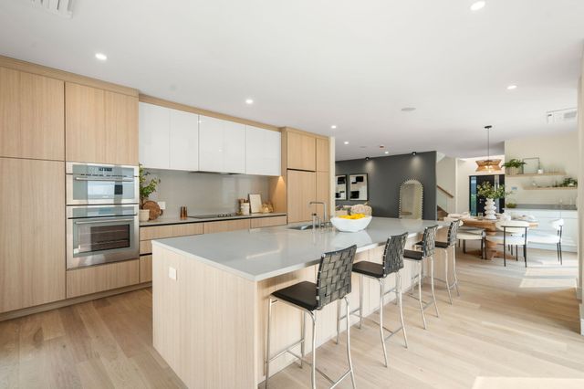 31 Conwell Ave, Somerville, MA 02144