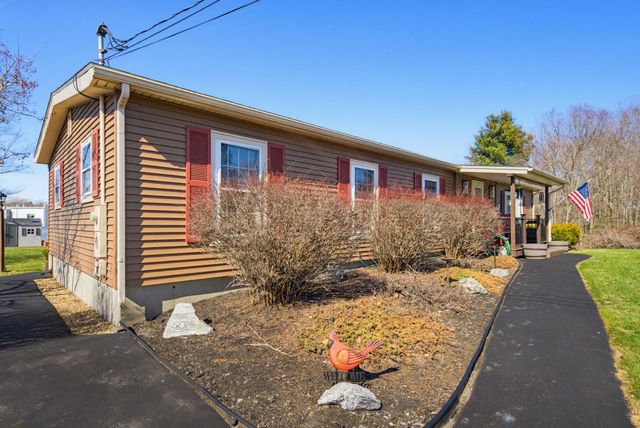 129 Brady Circle, Manchester, NH 03109