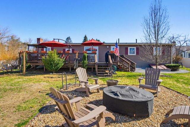 129 Brady Circle, Manchester, NH 03109
