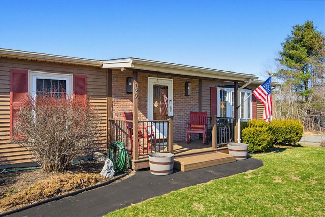 129 Brady Circle, Manchester, NH 03109